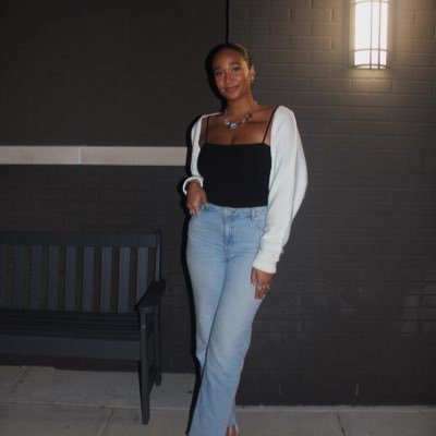 lenamshomin's profile picture. 