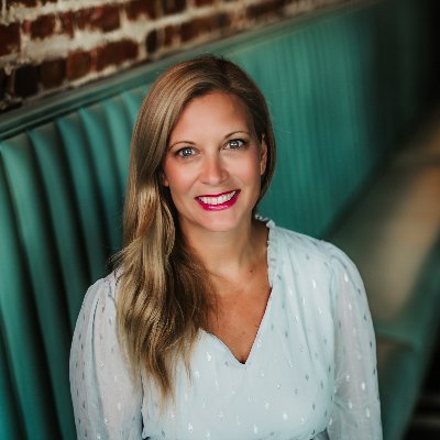 RealtorNewsLady's profile picture. Your Real Estate News Lady