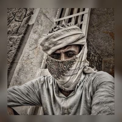 نبذة تعريفيه:
لا أنحني,ولا أستمد قوتي إلا من ذاتي,عاصرت الحياة وعايشت أشد أنواع الخيبات لذا أنا لا أخسر,إنما أنخسر وبكل قوة🖤.