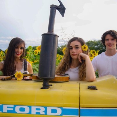 AMERICAN ROOTS MUSIC. Band of 3 siblings. Our new single 'Maggie's Farm' is OUT NOW: https://t.co/IZ0rVAD7V7