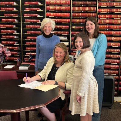 Anne Gay Donworth Profile