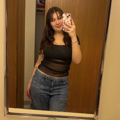 briannamiller08's profile picture. a conspiracy