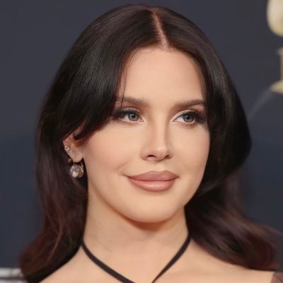 Desde 2015, informando você sobre a vida e carreira da artista Lana Del Rey. Parcerias e contatos via dm. Ativem as nossas notificações.