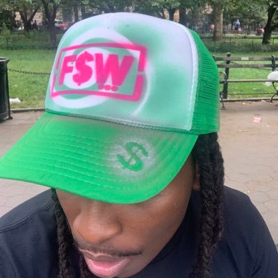 Ralphyy30's profile picture. 