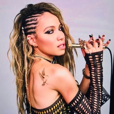 ravenssoulself's profile picture. there’s nothing i love more than clicking retweet