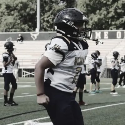 Olacir Barbosa known as Neto I am a class of 2029 defensive tackle and offensive guard a am getting better day by day and wishing in making it pro one day