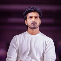 Vikranth Santhosh(@vikranth_offl) 's Twitter Profile Photo