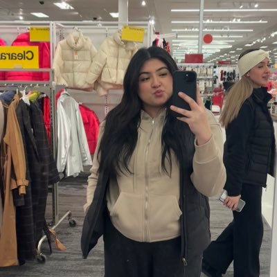 jesparza_1's profile picture. •15