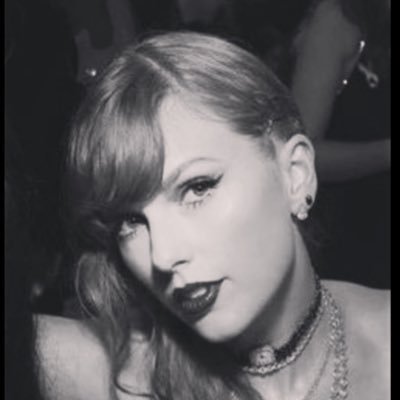 FRosa1121's profile picture. Taylor Swift fan, Disney fan, cat lover