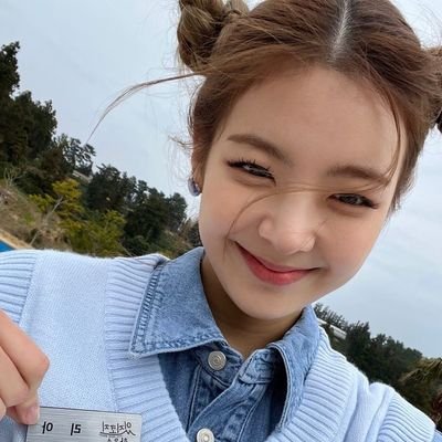 ущербная луна злодейка | miss my lia 💔さんのプロフィール画像
