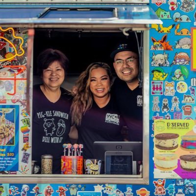 Calgary's first fusion Dumpling truck where everything is fresh and handmade daily. We serve a variety of succulent dumplings, tasty snacks and dessert.