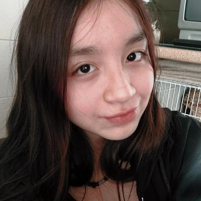 LeeHooni134's profile picture. Ni caso a nada de lo que haya aquí, solamente me gustan las cosas estúpidas y bonitas