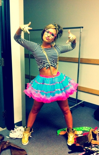 Jessi Mackenzie♥ student:law and international relations! cheap-home-books-peace and FAMILY!LoveU!♥