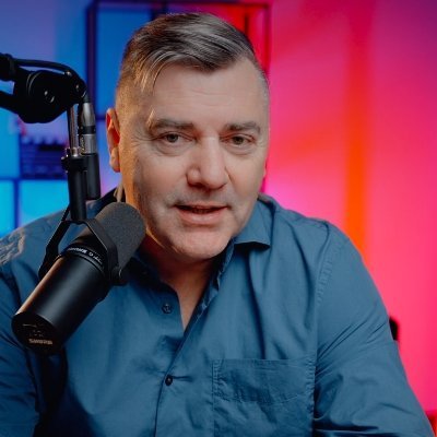 Jsem trader/investor. Obchoduji jednoduše, téměř bez indikátorů. Veřejné výsledky kolegů jsou níže.