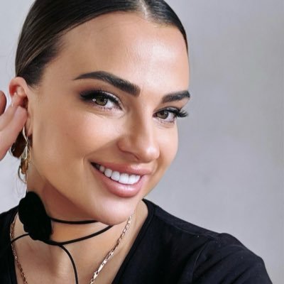 ievafeifere's profile picture. Nepatīk cilvēki bez humora izjūtas un ārprātā baidos no tiem, kuri domā, ka lidmašīnas kaisa COVID. Daudz ko NESAPROTU un par to arī runāšu. 🇱🇻🇺🇦