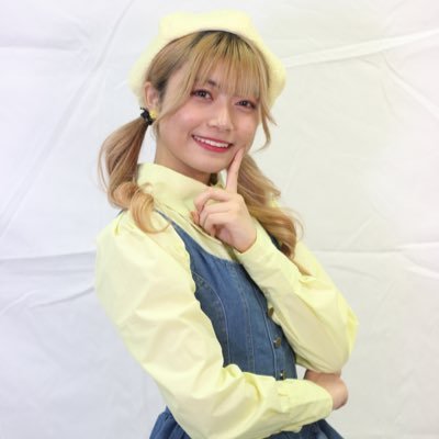 みずのふうな(21)／@radio_joshi の黄色 ／6期生 ／岐阜県出身／現役国立大生／#ラジ恋 #スポ音／🔎 #ふなてんここだよ