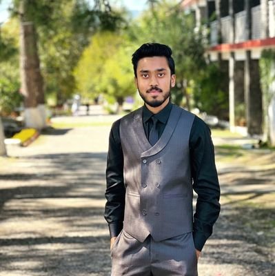 zunair_waqar98's profile picture. Studying Bachelor's in Computer Engineering