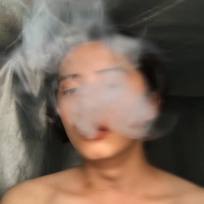 性癖广泛，但是只敢看不敢玩，最喜欢看毒屌种毒和强制摘套或者勾引摘套，喜欢一步步攻陷零的防线主动摘套，还喜欢看喝口水和喝精液