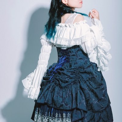 稀にフリフリのお洋服着たり、ちゅりねがでてきます 雑多本垢:@623_roku4869 カムラちゃん撮る人