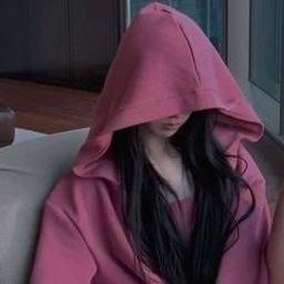 emilia_us52270's profile picture. 