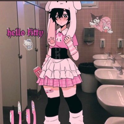 level 23 CW Detrans kink and misogyny kink SELLER I don’t do meet ups 10$ DM fee anything I talk about on here is kink related I don’t condone transphobia irl