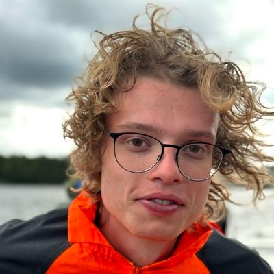 asmirnovxyz's profile picture. https://t.co/Yik81t8rxm