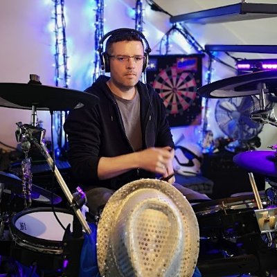 Just an amateur who relaxes back from work and who takes a crazy pleasure to play Drums with great musicians across the planet https://t.co/3KblJBVpYx