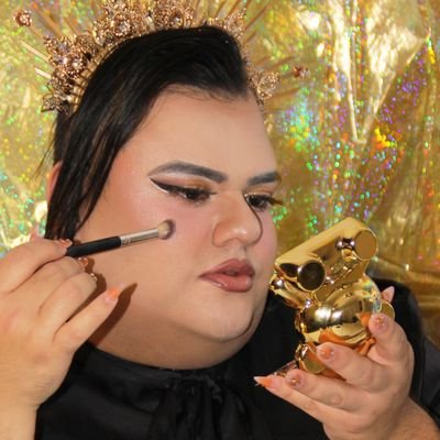 ✨️That one bitch who wears makeup and plays video games✨️
twitch affiliate,graphic designer, self taught makeup artist,content creator