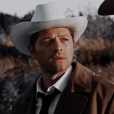 certified dean girl who's obsessed with westerns ✨️ i'm also 18 and so happy to be a part of our #SPNFamily 💕 love y'all so much and yes, i am your huckleberry