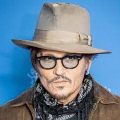 It me Jonny depp I love my fan and my fans Love me I know you might be wondering why this account is not verified I created this account is to chat with myfan