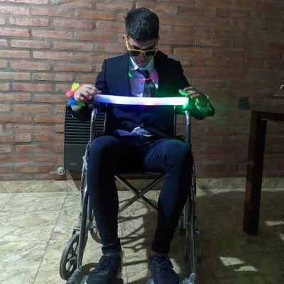 RandiBroda's profile picture. Creando un espejismo con la realidad desde 1997