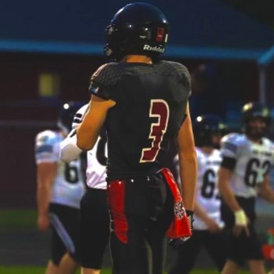 Emmett__MS's profile picture. Ht: 6’2 | Wt: 189.4 | 2026 | Pos: TE/DE | GPA: 3.6 | Phone: 810-662-2451 | Email: emmettstringfellow@yahoo.com