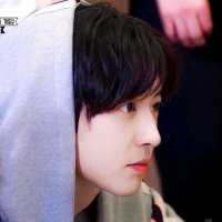 ๋
ธ๋ ๐ฆน (@yeon_exol) 's Twitter Profile