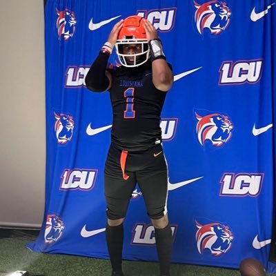 School: LCU, Position: QB, Class: 2024, Weight: 210, Height: 6’1, Bench: 280 Ibs, Squat: 500 Ibs, 40: 4.5, Hudl: https://t.co/q5YKzAtwni