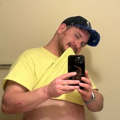 mendezcarlos751's profile picture. 