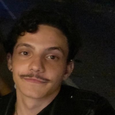 internalizedKsu's profile picture. kapalıyız, evde yokuz | priv de @piafist