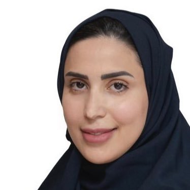 مهتمة في إبراز إنجازات المرأة السعودية