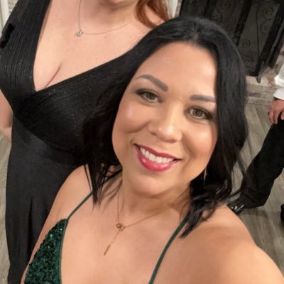 lizzy318mallard's profile picture. 