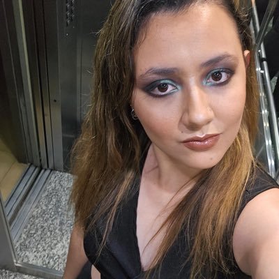 anita_0595's profile picture. Médica //

-Every day is like a battle, but every night with us is like a dream-