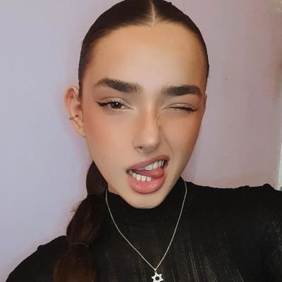 shani_kohener's profile picture. נראה לי רק אני פה עם עצמי