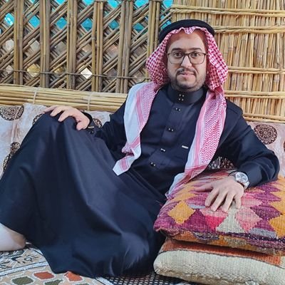 الأفعى لها جلد ناعم وفمها ملئ بالسّم كذلك بعض البشر يمتلك لسان جميل وقلب أسود