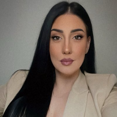 zzmajcee's profile picture. Novinar.