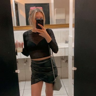 KristenPiston98's profile picture. sc: kristenholbrook