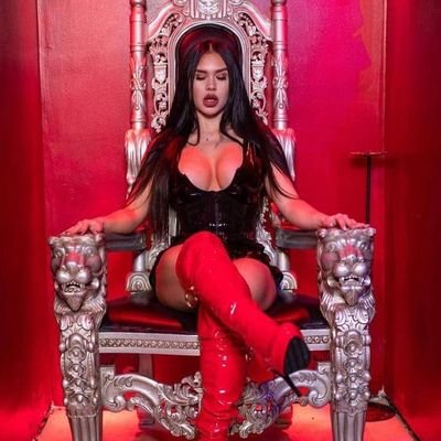 Am a mistress and skilled dominant woman, I personal seek a submissive, sissy,bimbo or slut to serve me and explore the new fetish lifestyle me 😈💞