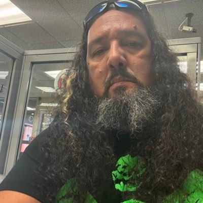 Thrasher since 1981, huge fan of Metallica,Slayer and old school Thrash bands \m/. fanatic of gaming.. GTA5, all Battlefields, Destiny's