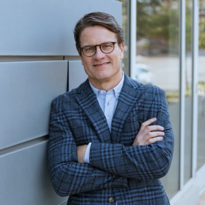 Give No BS Advice about Sales and Business. Crack myself up a lot. No BS Sales Podcast: https://t.co/rTrD1E6YMr