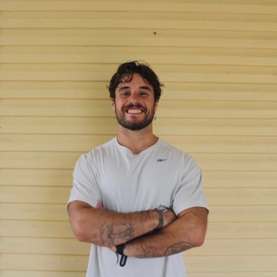 movewithasier's profile picture. I help everyday athletes achieve GYMNASTICS skills and get stronger through BODYWEIGHT training. Message me the word “ABILITY” for more info ⬇️