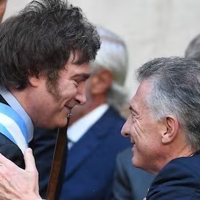 “Nuestros valores no están a la deriva, no se venden ni se compran. Vamos al cambio siempre que la 🇦🇷 necesita @PatoBullrich