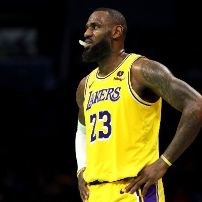 #LakeShow @manutd Lebron clears MJ “PARODY” not affiliated with Lebron James