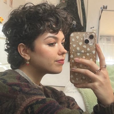 sophieIyster's profile picture. 